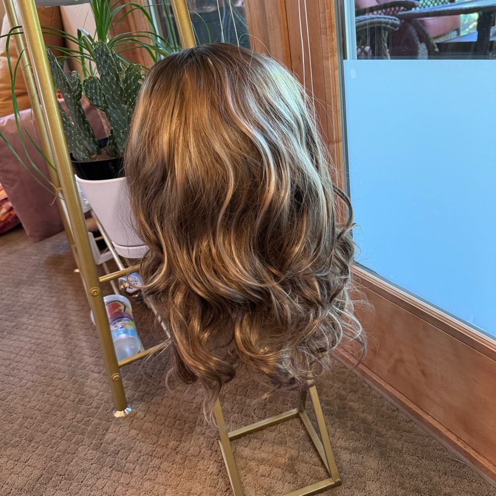 Chelsey Smith Cosmetics Bianca Luxe Petite Wig - beautiful soft curls!